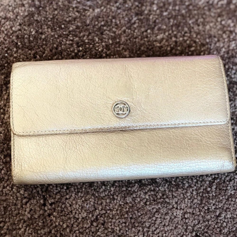 Authentic chanel long wallet,gold